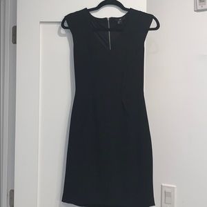 Black v neck dress